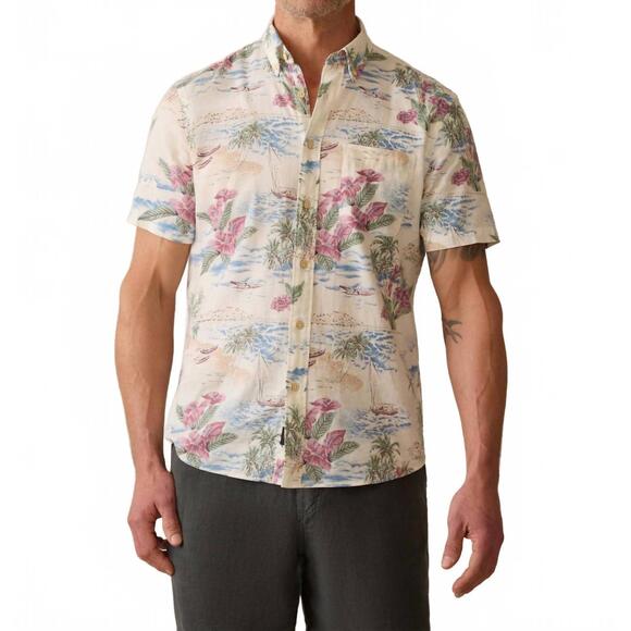 NEW FAHERTY short sleeve button up breeze shirt in molokai scenic tropical